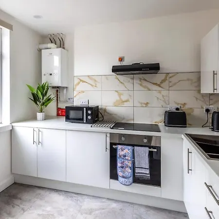 Parking - Wi-fi-10 Mins To Beaches -close To Tram Barrow-in-Furness
