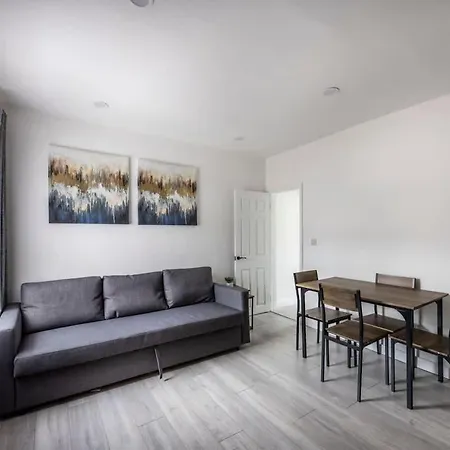 Parking - Wi-fi-10 Mins To Beaches -close To Tram Nyaraló *