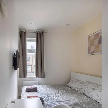 Parking - Wi-fi-10 Mins To Beaches -close To Tram Nyaraló Barrow-in-Furness