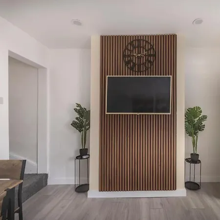 Parking - Wi-fi-10 Mins To Beaches -close To Tram Барроу-ин-Фернесс